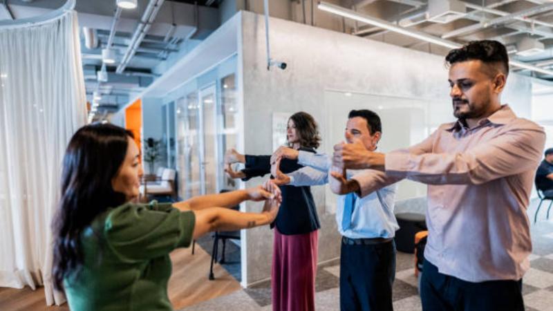 Ginástica Laboral: Saúde e Produtividade no Ambiente de Trabalho