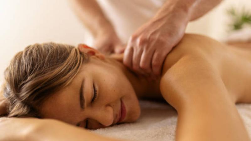 Massagem Rápida em Eventos: Benefícios para Experiências Memoráveis