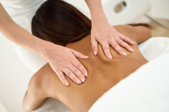 Massagem Rápida em Eventos: Estratégias para Garantir Relaxamento e Bem-Estar aos Participantes