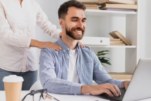 Vantagens da Massagem Rápida no Trabalho para Aumentar Produtividade e Bem-Estar Corporativo